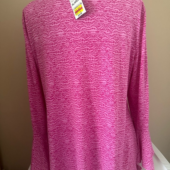 JM collections size Medium Pink  tunic, top with Ruffled sleeve - Picture 3 of 3